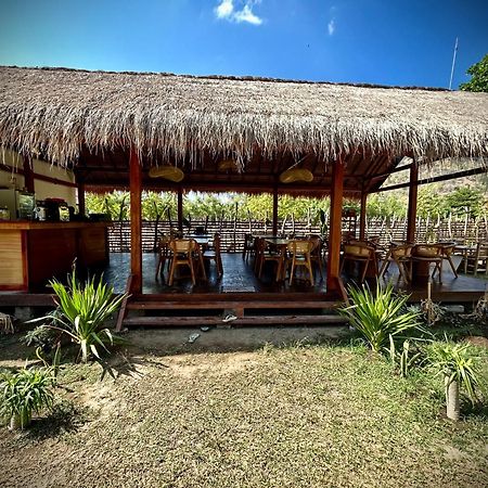 Damai Bungalows Maluk Luaran gambar
